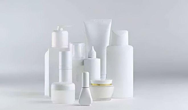 浙江锦盛新材料股份主要从事化妆品塑料包装容器的研发,生产
